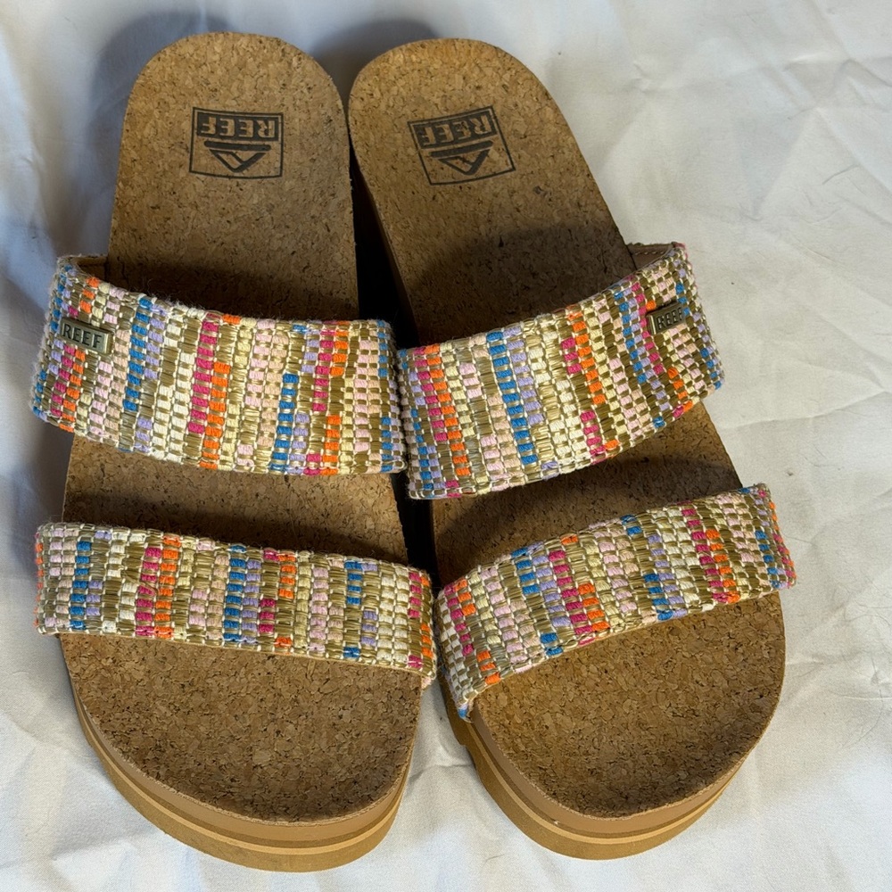 Reef multicolor platform slides